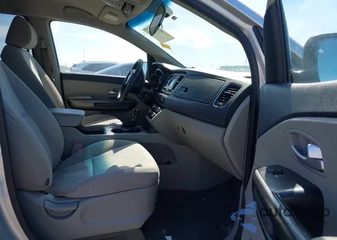 2015 Kia Sedona Lx z USA, uszkodzony, nr VIN KNDMB5C16F6028288